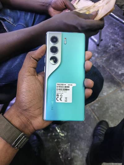 tacno camon 40 pro full box