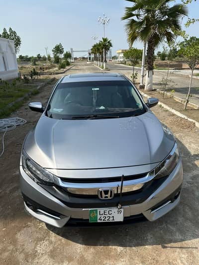 Honda civic 2019 Registerd 2017 model Ug full option