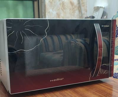 Dawlance 3-in-1 Microwave Oven – Baking, Heating & Grilling