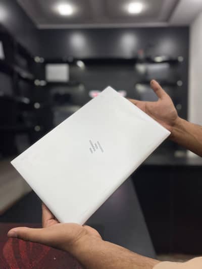 HP EliteBook 845 G7 - Equivalent to i7 11-Gen