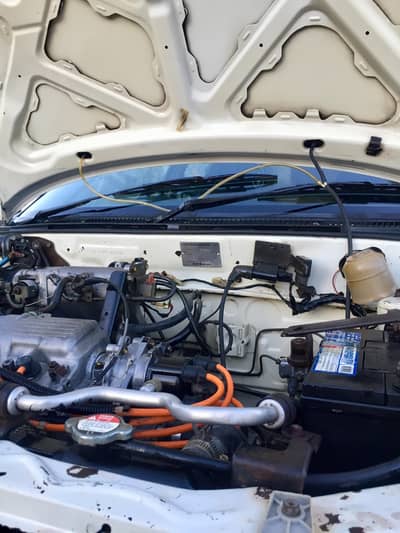 I m selling my Suzuki Cultus almost original  efi