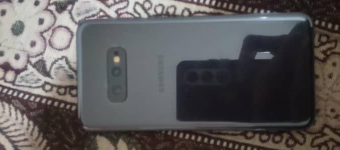 Samsung S10e 6+128 HDR camera