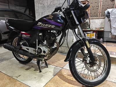 Honda CG 125 Deluxe 2017