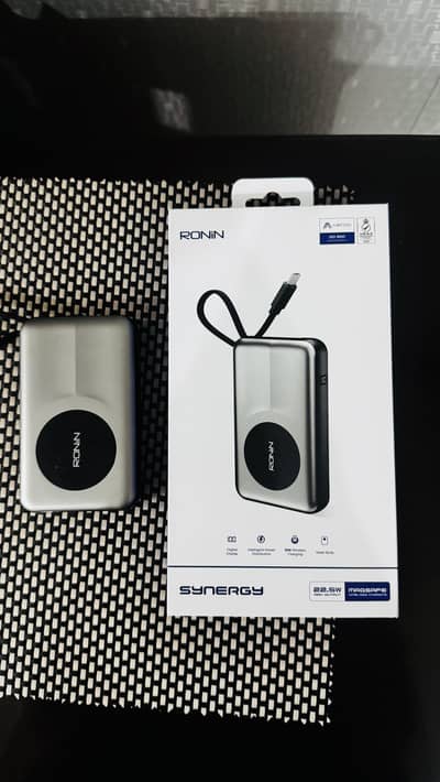 Ronin Synergy Power Bank MagSafe wireless