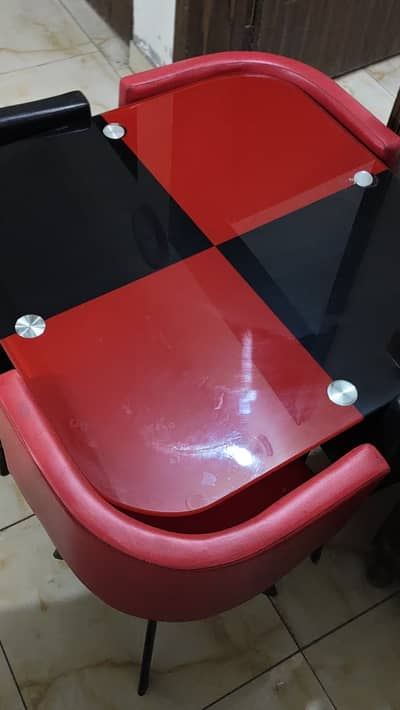 Dinning table for sale