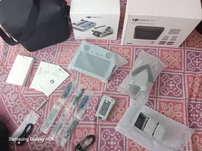 DJI Mini 3 Pro Fly More Combo + RC Screen Remote