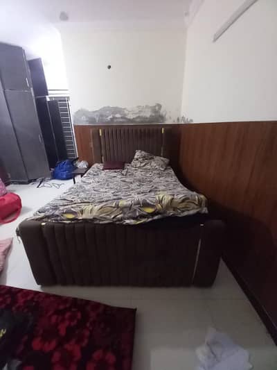 double bed with mattress included