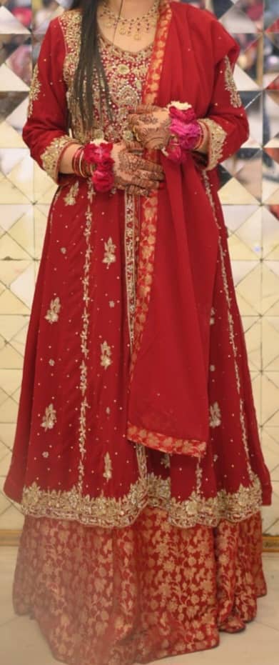 Red Wedding Dress – Worn Once – Excellent Condition – 15,000
