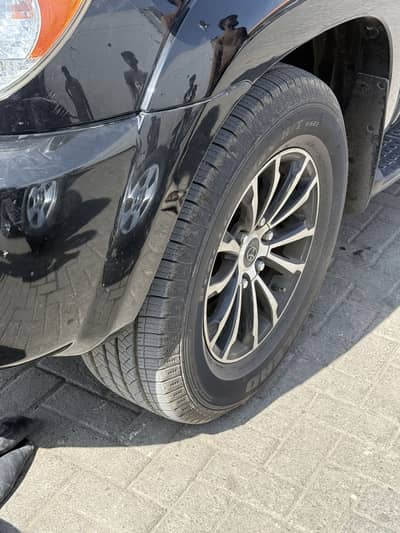 265/65/17 rim tyre sale