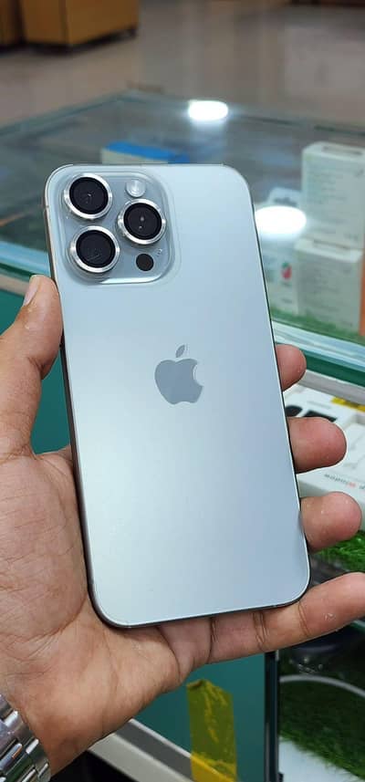 iphone 15 pro max factory unlocked HK varient