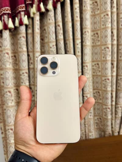 iPhone 16 Pro Max FU