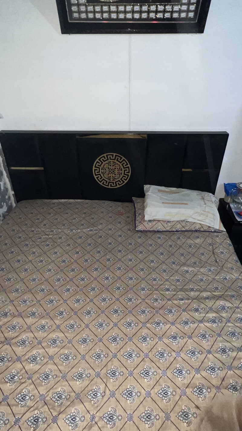 Bed,sofa,dining,Almari,drawer  read must description 2