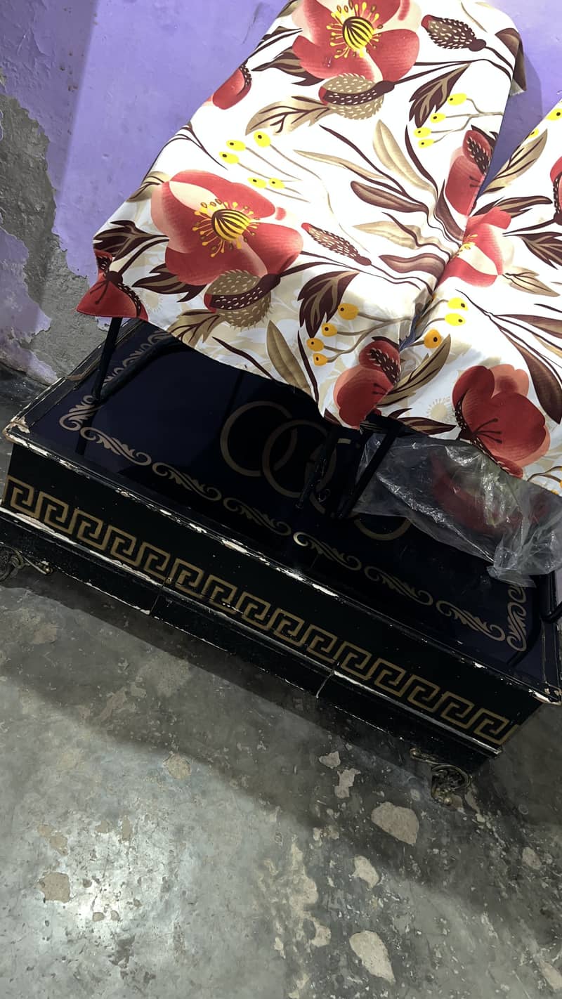 Bed,sofa,dining,Almari,drawer  read must description 11