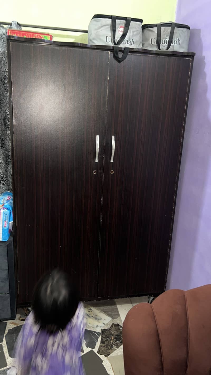 Bed,sofa,dining,Almari,drawer  read must description 13