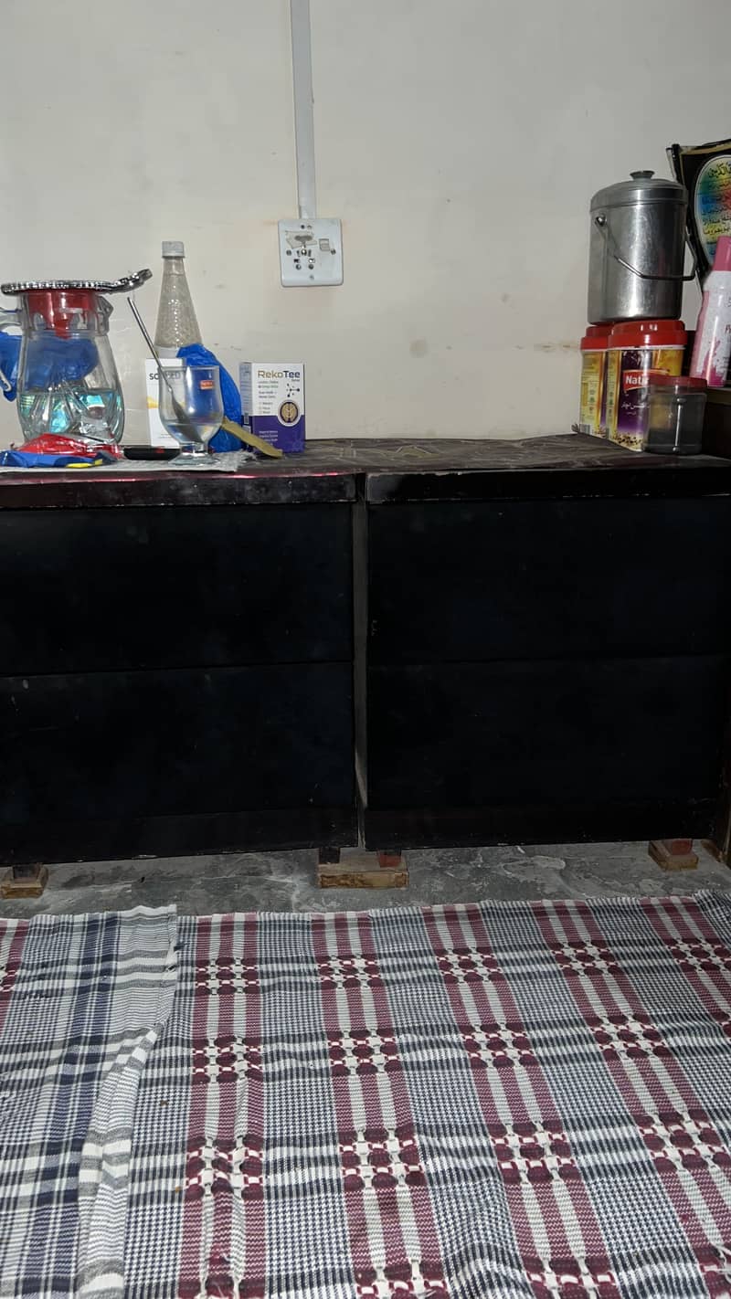 Bed,sofa,dining,Almari,drawer  read must description 16