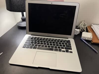 Macbook Air 2017 (13 inch)