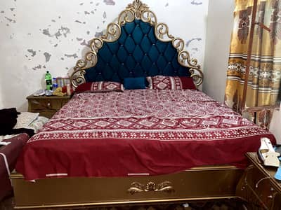 King Size Bed & Side tables With Dresser