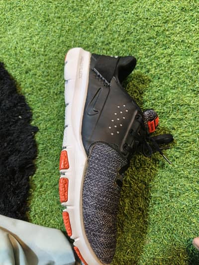 Premium Quality Comfortable Sports Shoes for Running and Gym