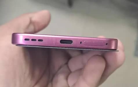 WhatsApp 03001700082