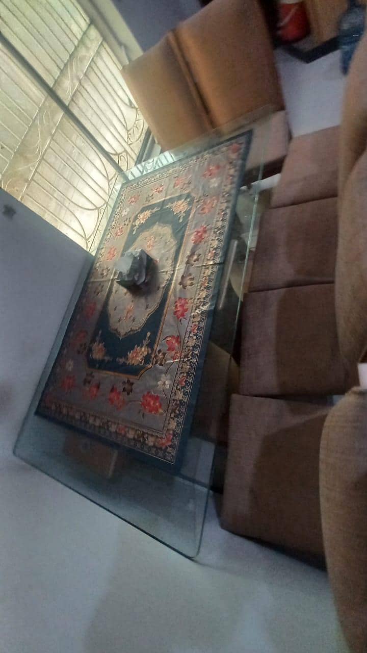 Dining table good condition 5