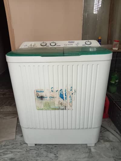 Haier Twin Tub Washing machine, model HWM 100 BS