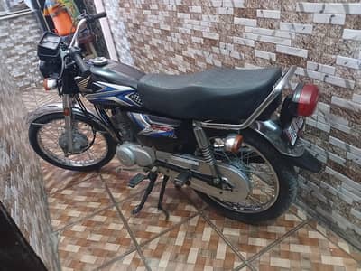 Honda 2025 original condition.                        03333161713 