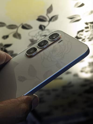 Infinix Hot 60 PRO - under 7 months Warranty