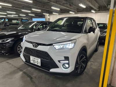 Toyota RAIZE with Z package 4.5 grade 2021/2026 with Black roof