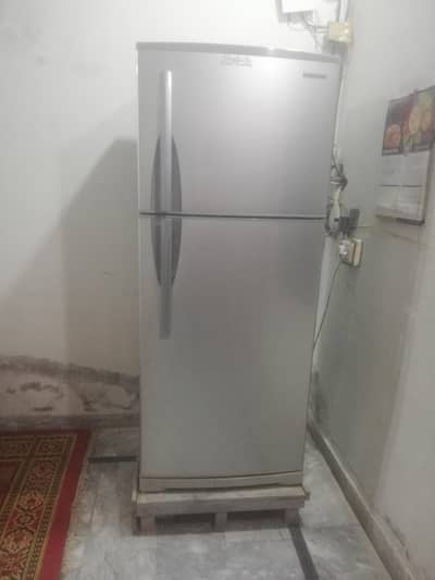 Hitachi Extra Large size fridge from Behrain import