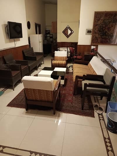 well maintained upper portion for foreigners and diplomats also couple or single Pakistani