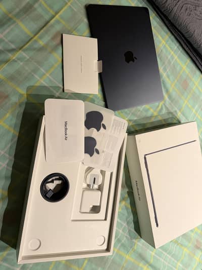 Apple MacBook Air M3 16/256GB Like New