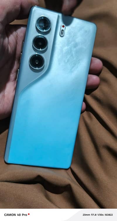 camon 40 pro 8+8_256