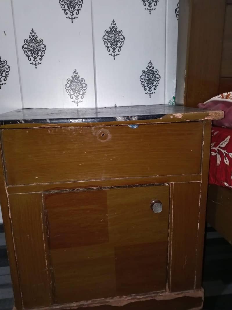 Bed Set With side table 4