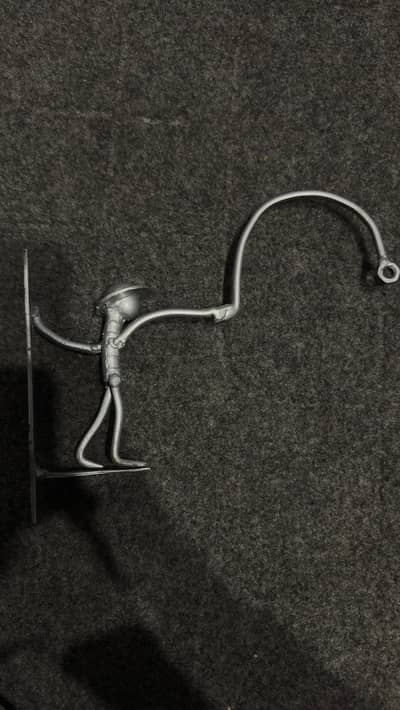 old look lamp stand.  only Whatsapp 03494171553