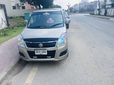 Gari k liay driver chahiay jo in drive ya yango pr chala sky