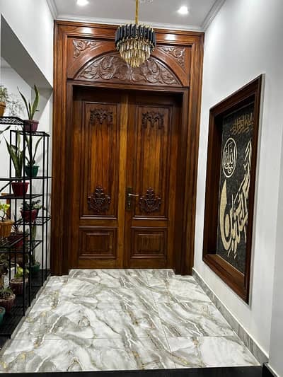 10 Marla Brand New House For Sale