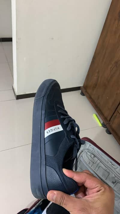 Hilfiger original sneakers and long shoes imported 9/10 number