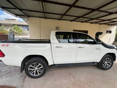 Toyota Hilux Revo V Automatic 2.8