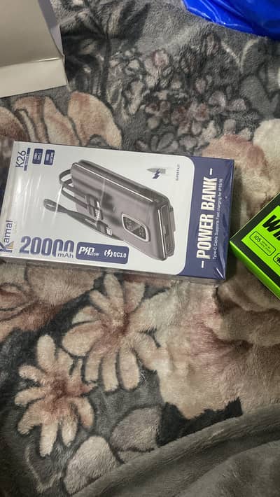 iPhone adapter(4500),voicechangerband(1800)cooling fan(2400)powerbank