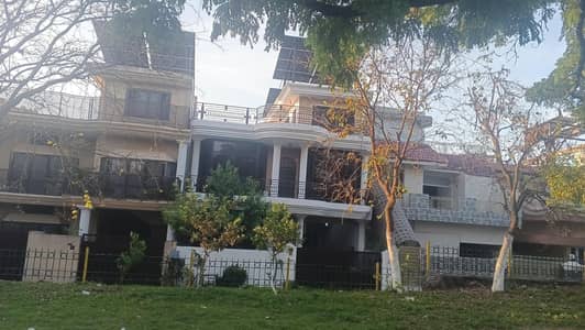 HOUSE FOR SALE IN G-6/1-3