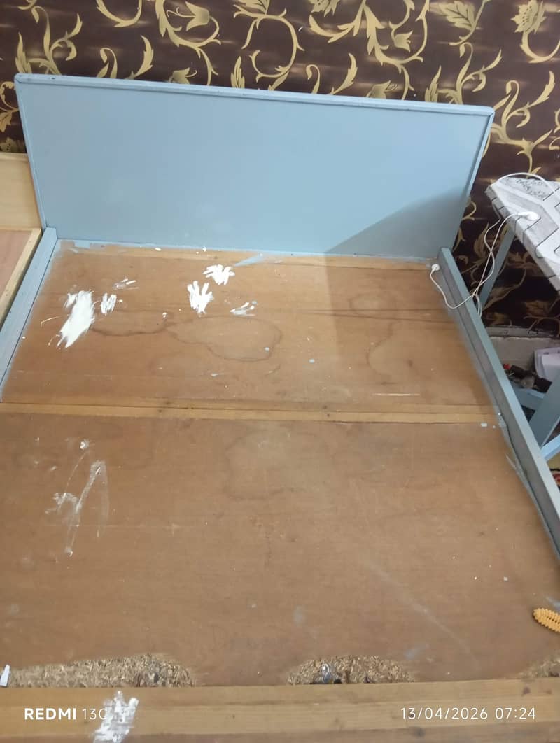 singal bed & setti 0