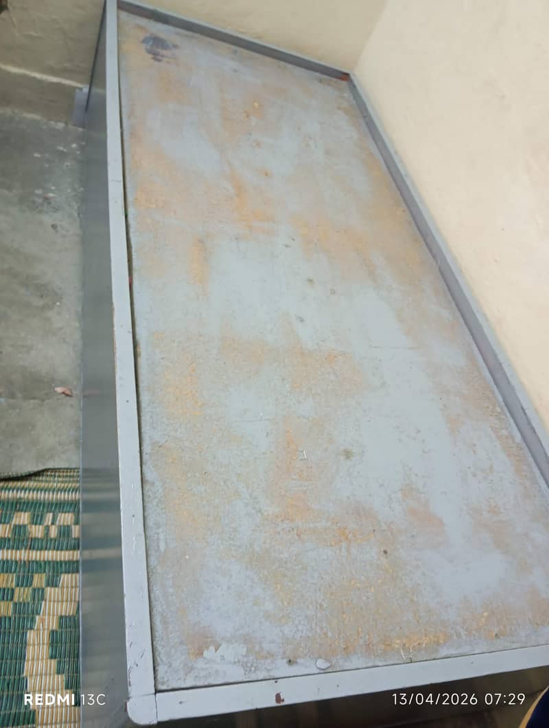 singal bed & setti 3