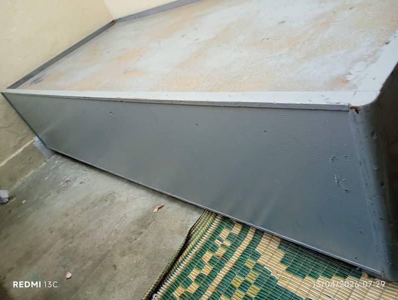 singal bed & setti 4