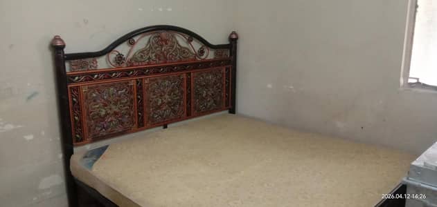 Iron Bed with matters condition 10x8 whtsap no. 03002711587
