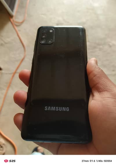 Samsung Galaxy a31 super AMOLED display
