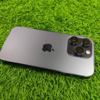 14 pro 256 pta . just camra change