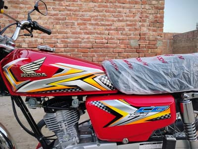 Honda cg 125 24/25 model all Punjab number 0329/13/15/215