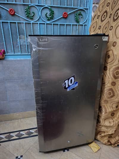 Fridge refrigerator mini fridge