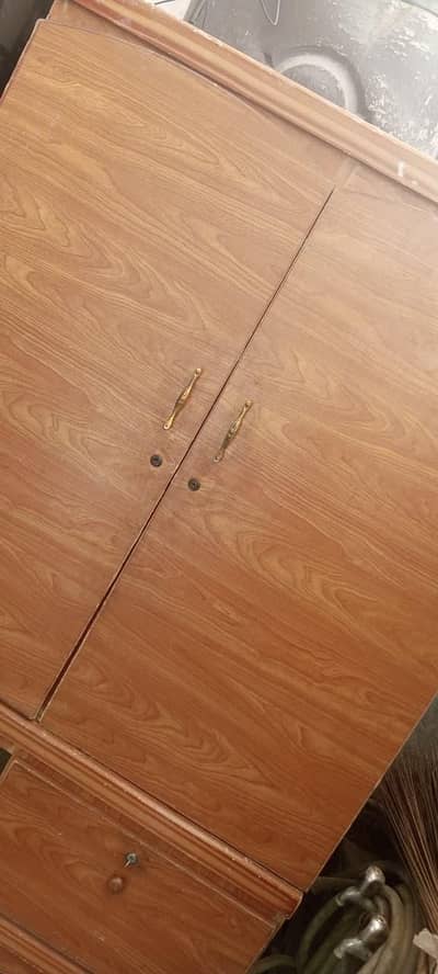 heavy sold almari all ok urgent sale