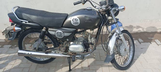 CD 100 Honda